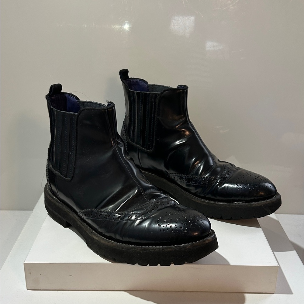 Black Leather Men's Chelsea Boots size 40. Made in Italy